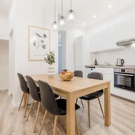 Apartment Casadeco Inspired Minimalist W/ New York Cafe Views